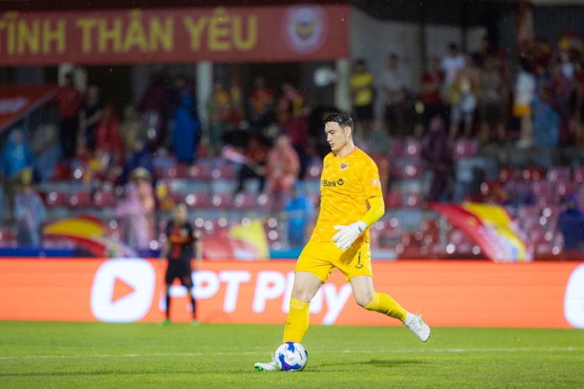 Văn Lâm 'nhắc nhở' Ninh Bình sau chiến thắng trước Nam Định-709492