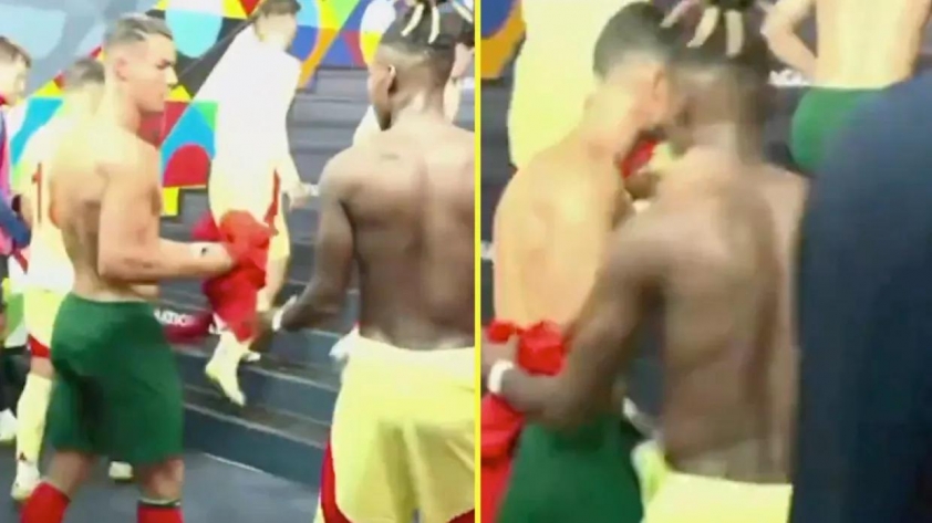 Hành động nhận về chỉ trích của CR7 (Ảnh: Talk Sport)