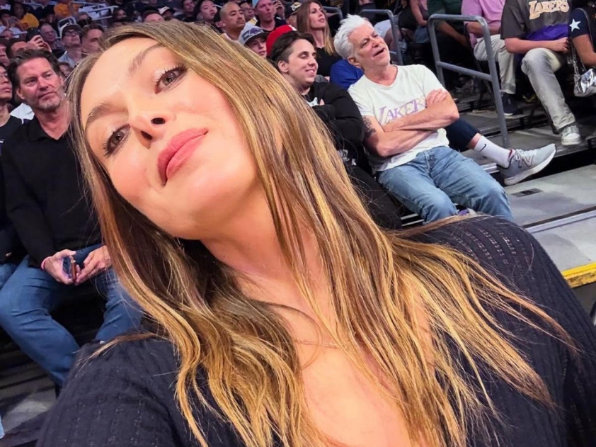 'Búp bê Nga' Sharapova vai kề vai siêu sao NBA vừa li thân-807780