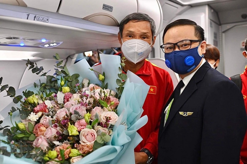 Trực tiếp: Lễ đón đội tuyển Việt Nam về nước 110133