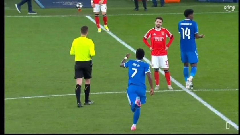 Vinicius bị phân biệt chủng tộc, trận của Real Madrid xảy ra hỗn loạn 795911