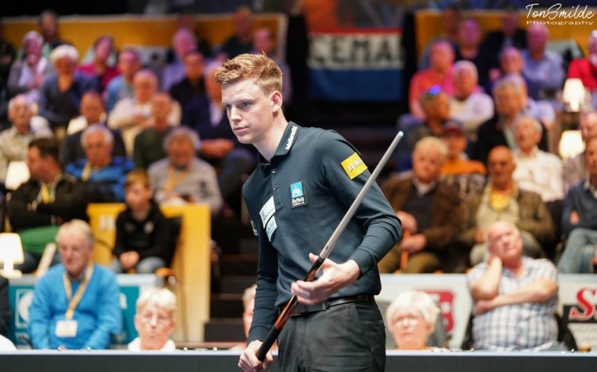 Thắng 'khổng lồ' carom cao 2m02, Bao Phương Vinh đi tiếp ở World Cup Bogota 2026 819662