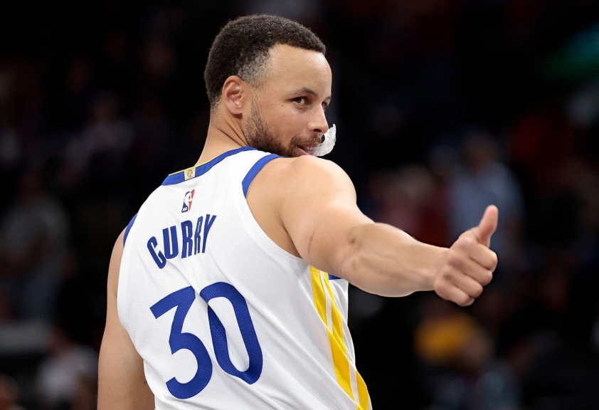 Curry đẳng cấp, Golden State Warriors áp sát vòng play-off NBA 2025-2026-822689